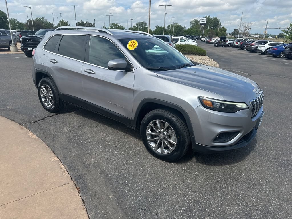 Used 2019 Jeep Cherokee Latitude Plus w/ Comfort/Convenience Group AWD/4WD image 37