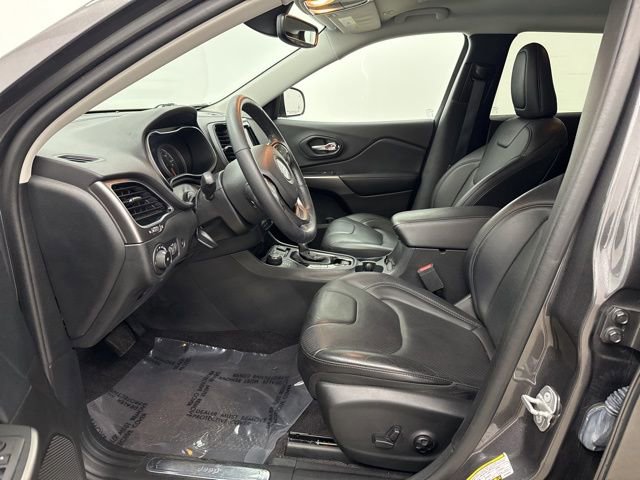 Used 2019 Jeep Cherokee Limited w/ Technology Group image 15