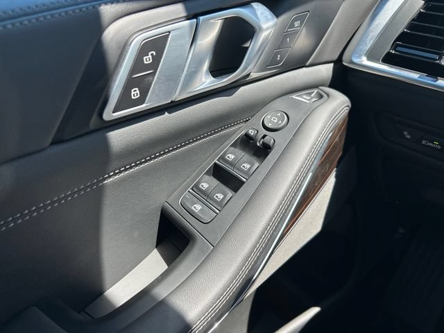 Used 2026 BMW X5 xDrive40i AWD/4WD image 12