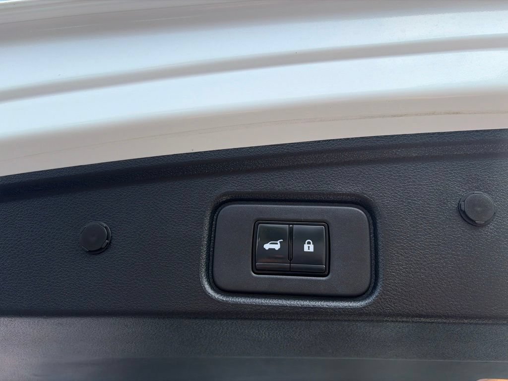 Used 2025 Nissan Pathfinder Platinum w/ Cargo Package AWD/4WD image 36