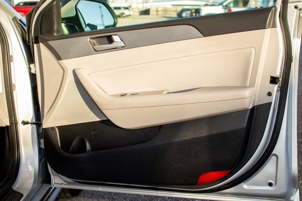 Used 2016 Hyundai Sonata SE image 18