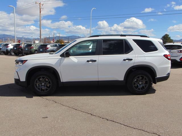 Certified 2025 Honda Pilot TrailSport image 7