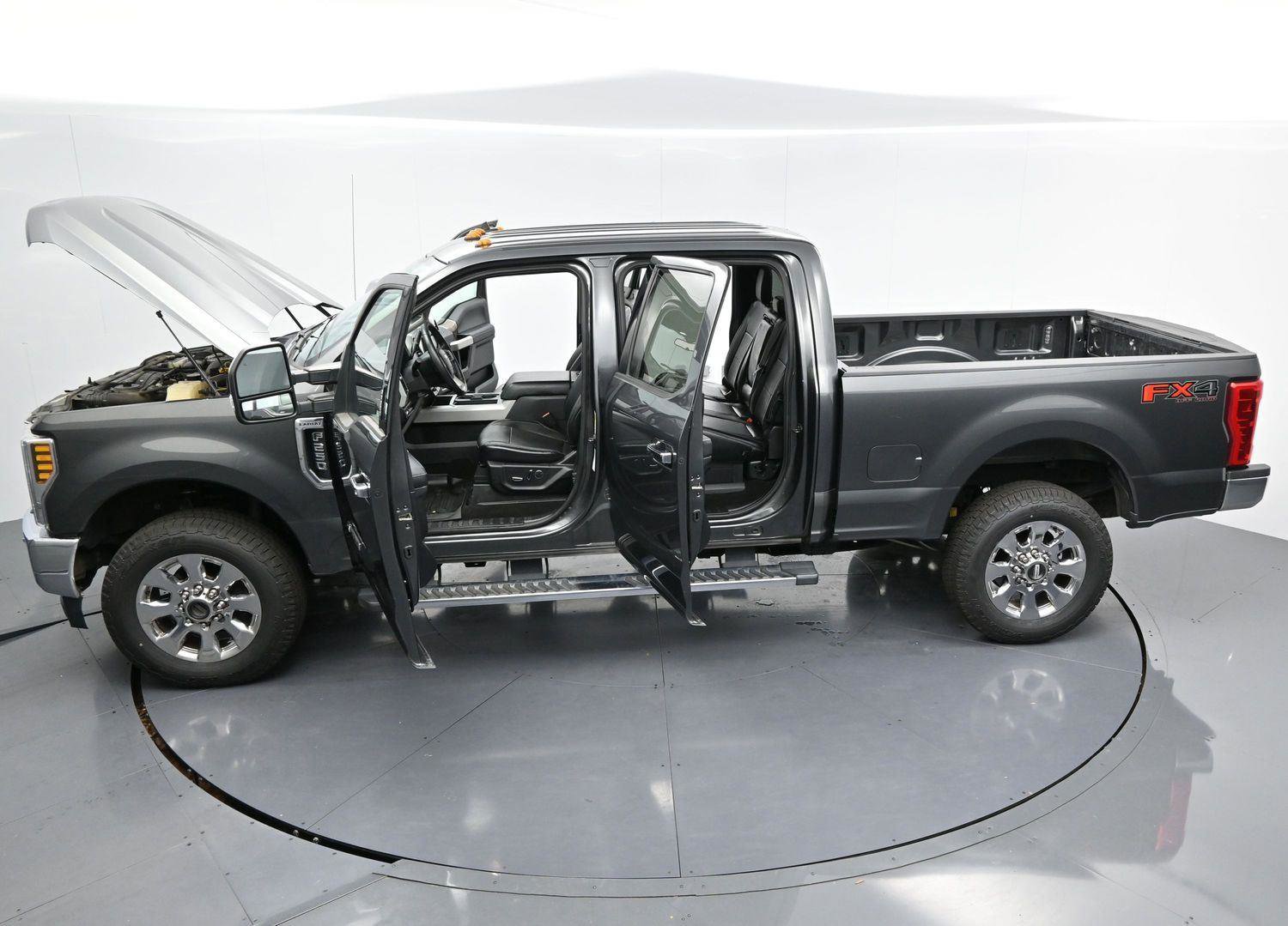 Used 2019 Ford F250 Lariat w/ Chrome Package image 43