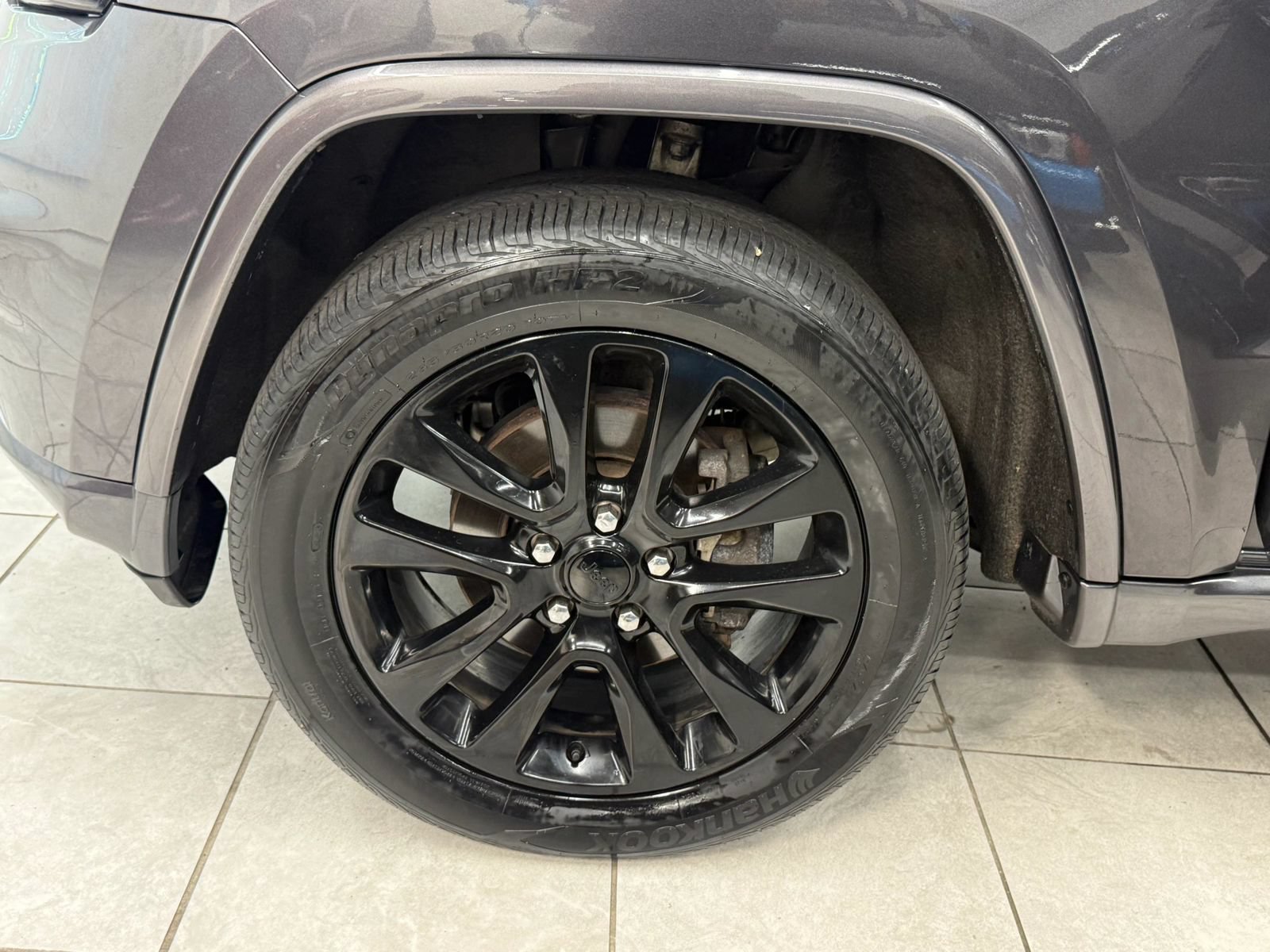 Used 2018 Jeep Grand Cherokee Altitude AWD/4WD image 39