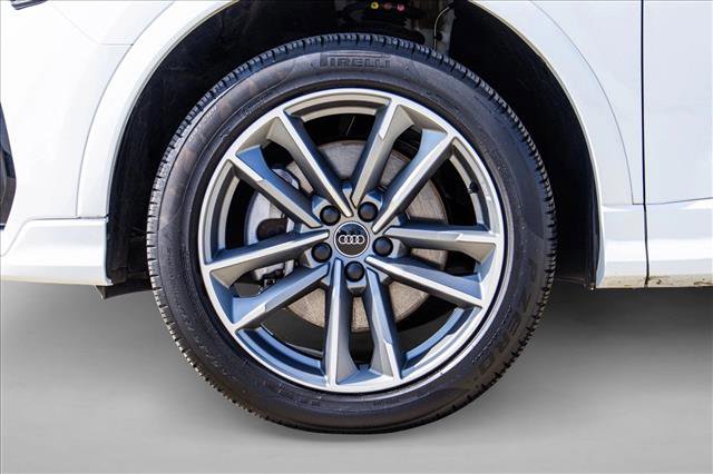 Used 2025 Audi Q3 2.0T Premium w/ Convenience Package AWD/4WD image 9