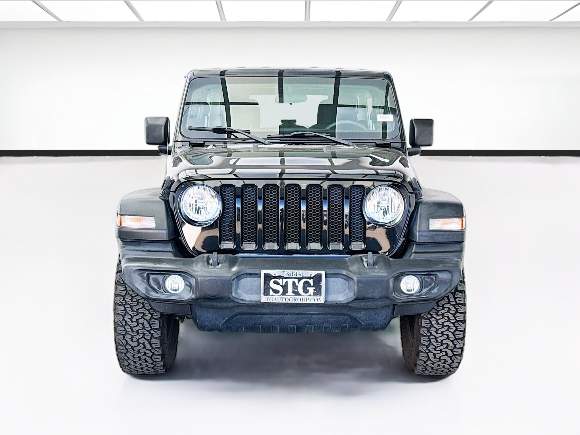 Used 2020 Jeep Wrangler Unlimited Sport AWD/4WD image 2