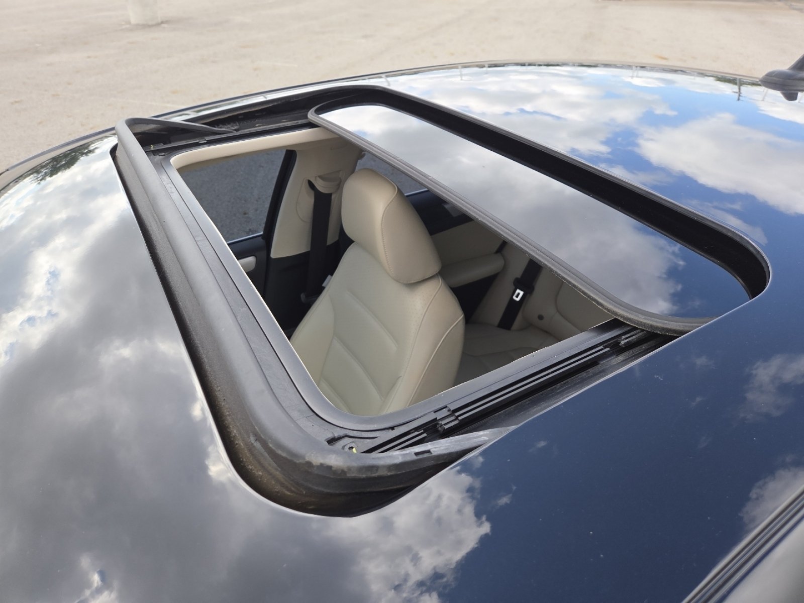 Used 2018 Volkswagen Jetta SE FWD image 3