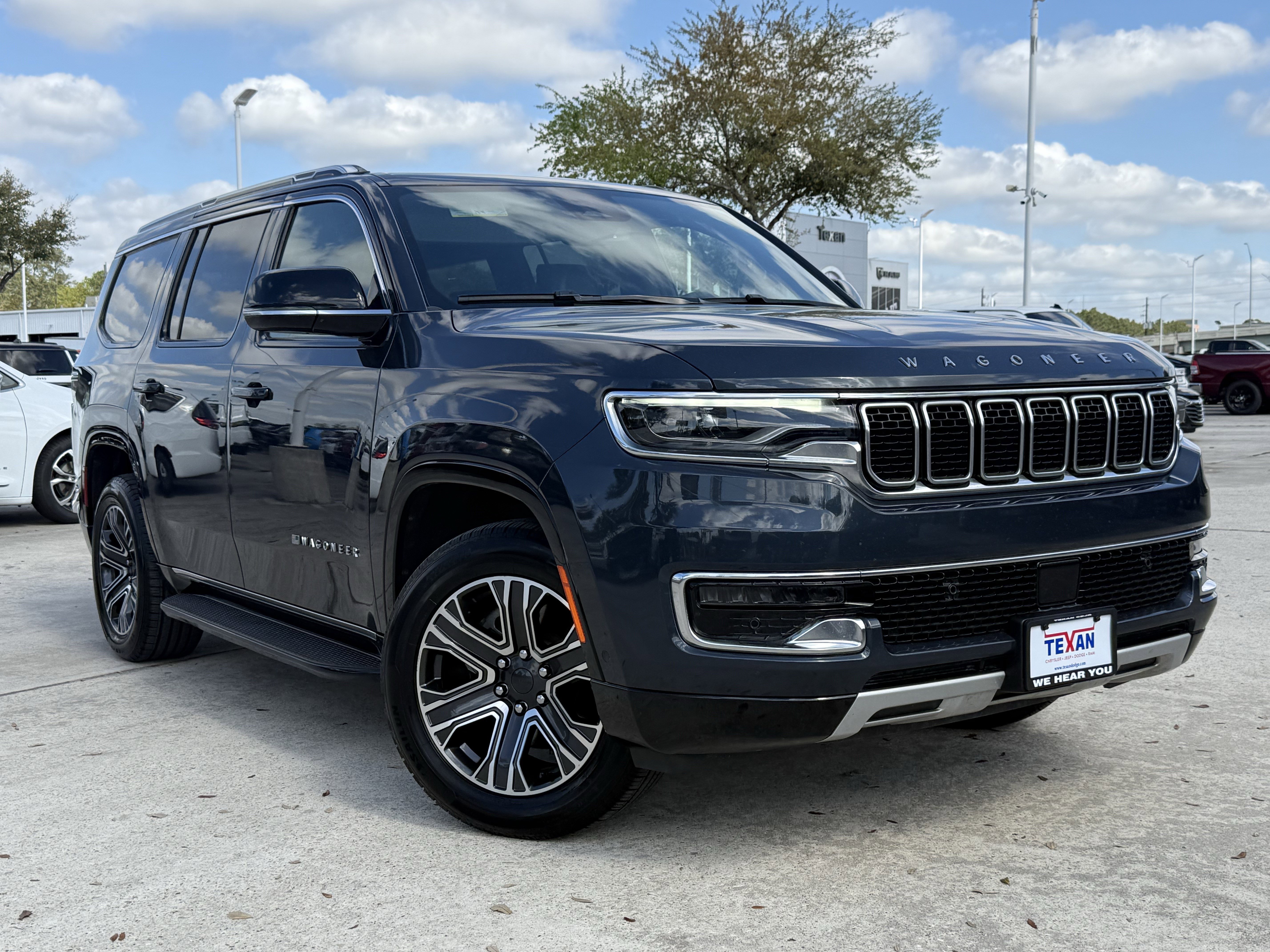 Used 2024 Jeep Wagoneer Series II RWD image 2