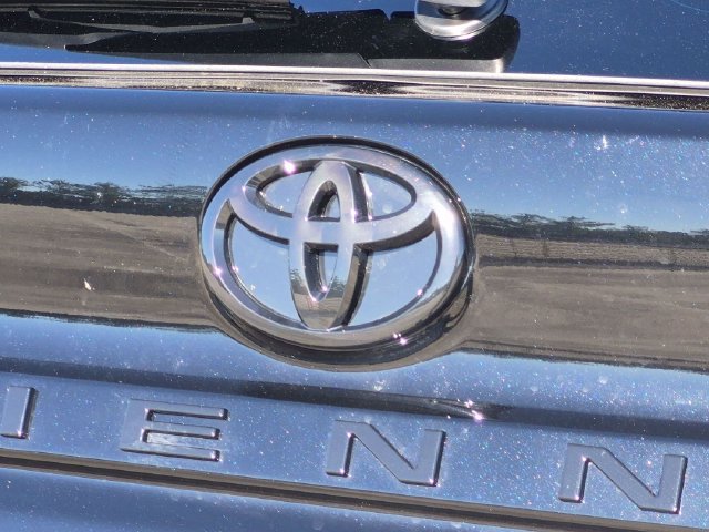 New 2026 Toyota Sienna XSE AWD/4WD image 28