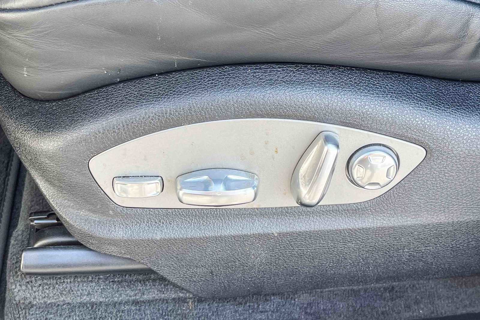 Used 2024 Porsche Macan image 20