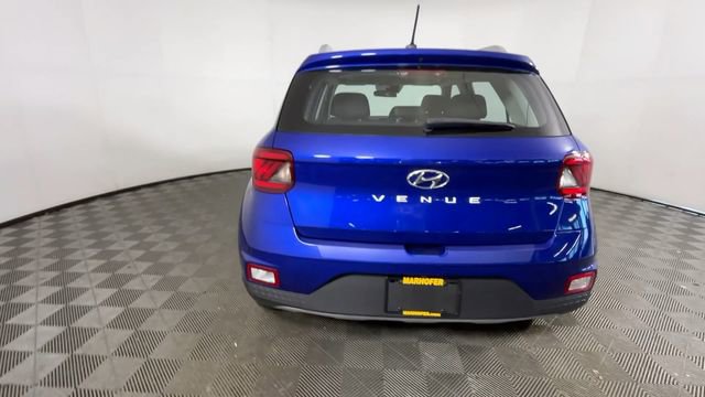 Used 2023 Hyundai Venue SEL FWD image 7