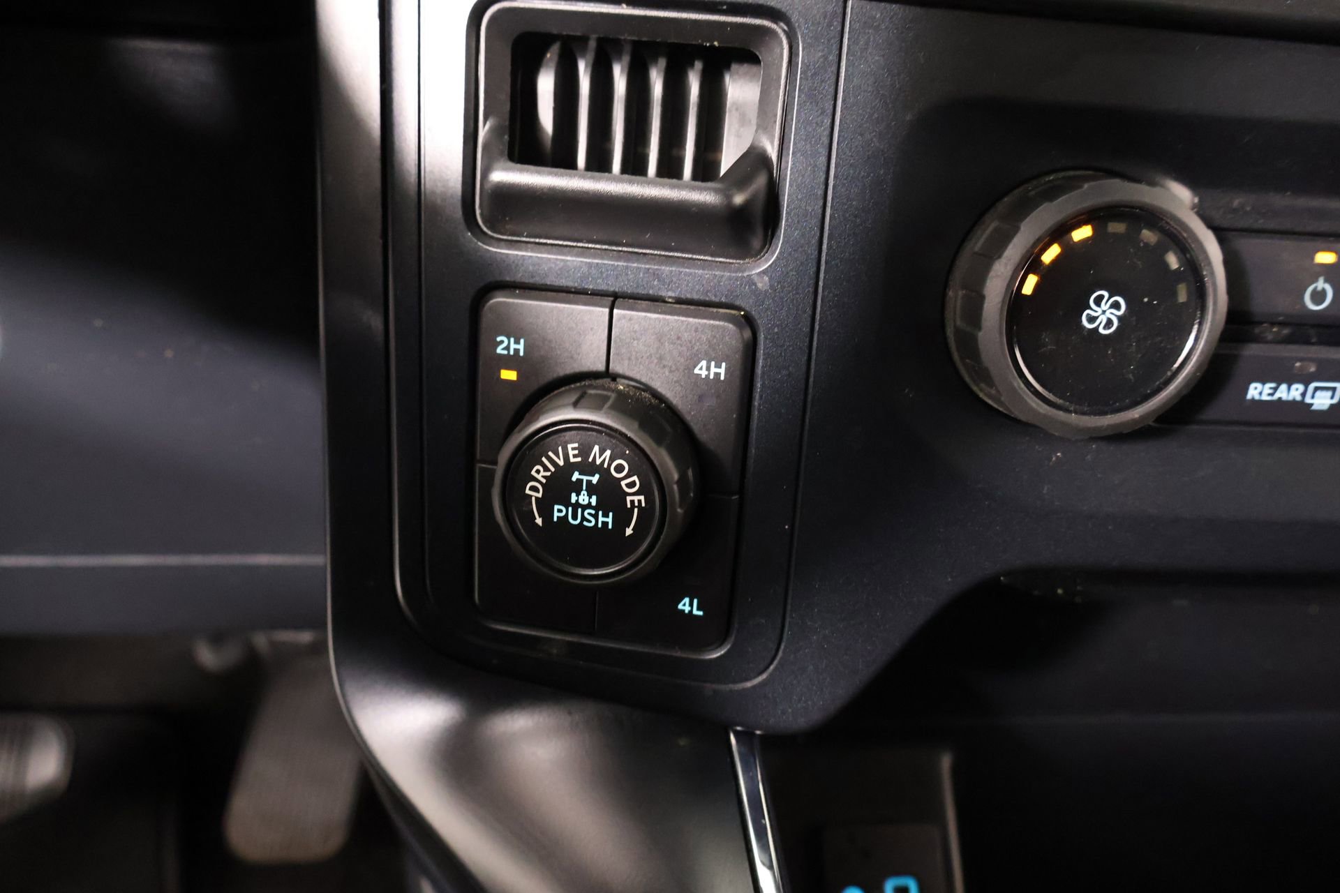Used 2022 Ford F150 XL w/ STX Appearance Package AWD/4WD image 8