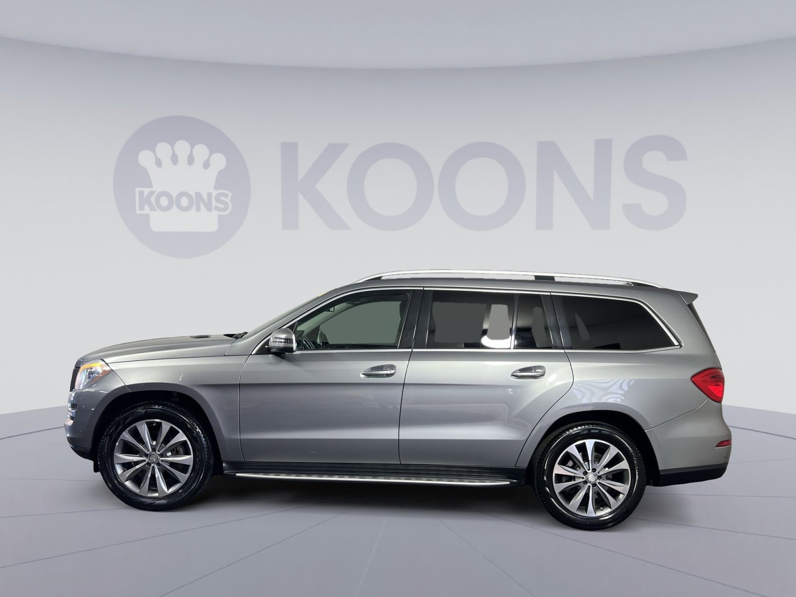 Used 2016 Mercedes-Benz GL 450 4MATIC image 2