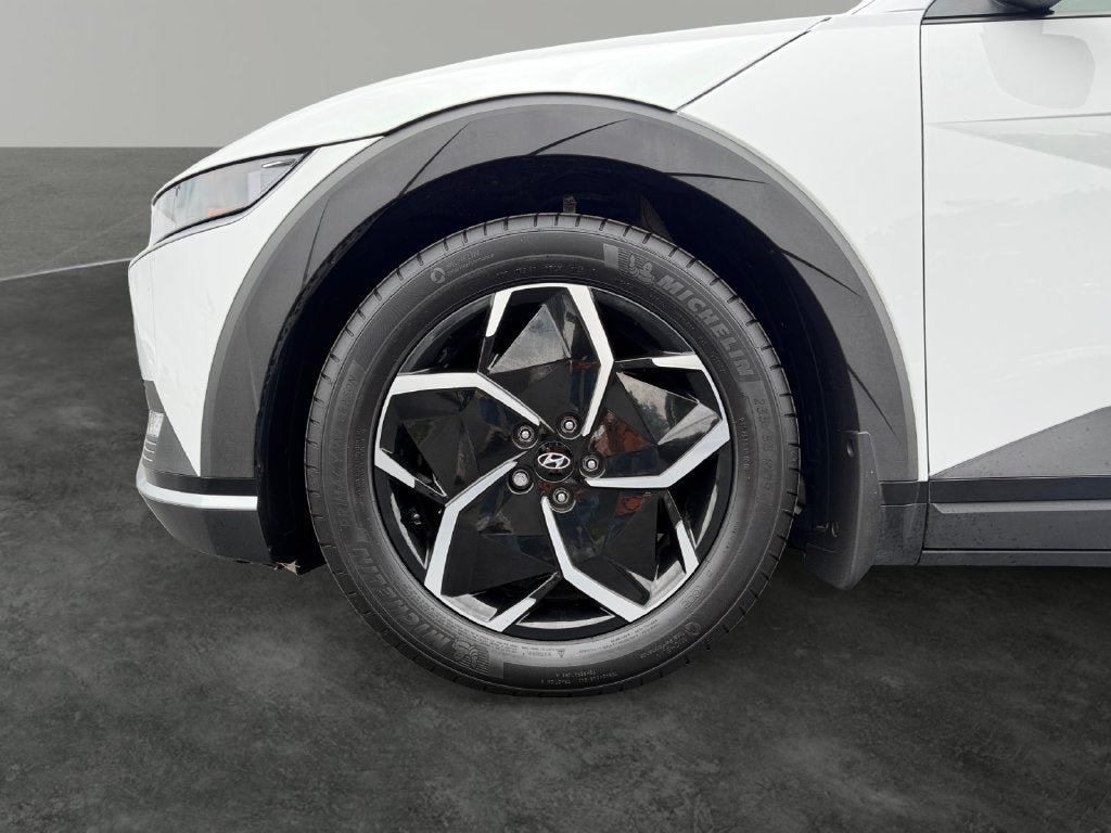 Used 2024 Hyundai Ioniq 5 SE AWD/4WD image 5
