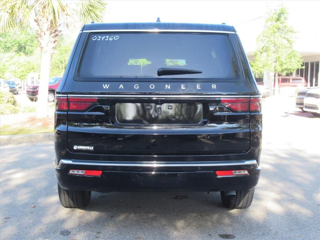 Used 2024 Jeep Wagoneer 4WD image 6