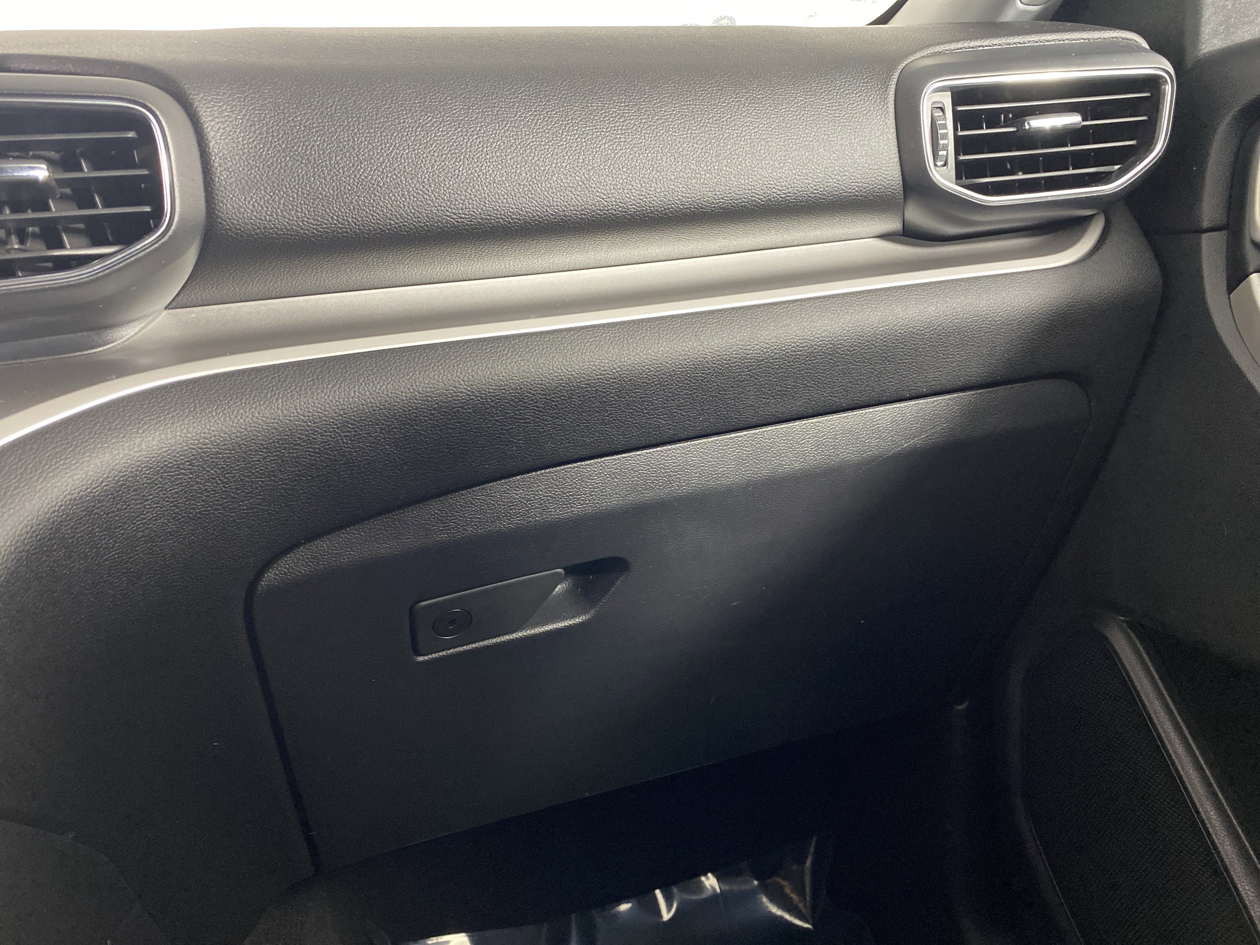 Used 2021 Ford Explorer XLT w/ Equipment Group 202A image 31