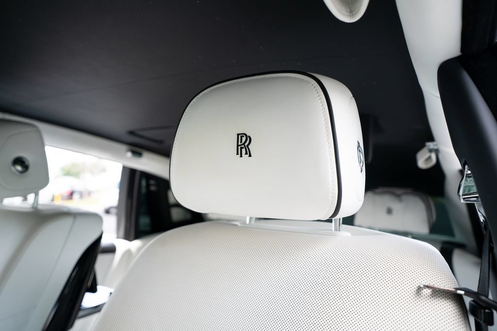 Used 2022 Rolls-Royce Phantom Sedan w/ The Phantom Package RWD image 34