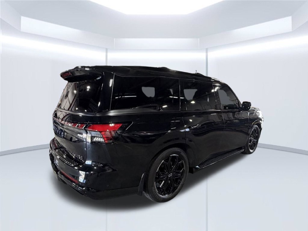 Used 2026 INFINITI QX80 4WD w/ Sport Exterior Package image 7