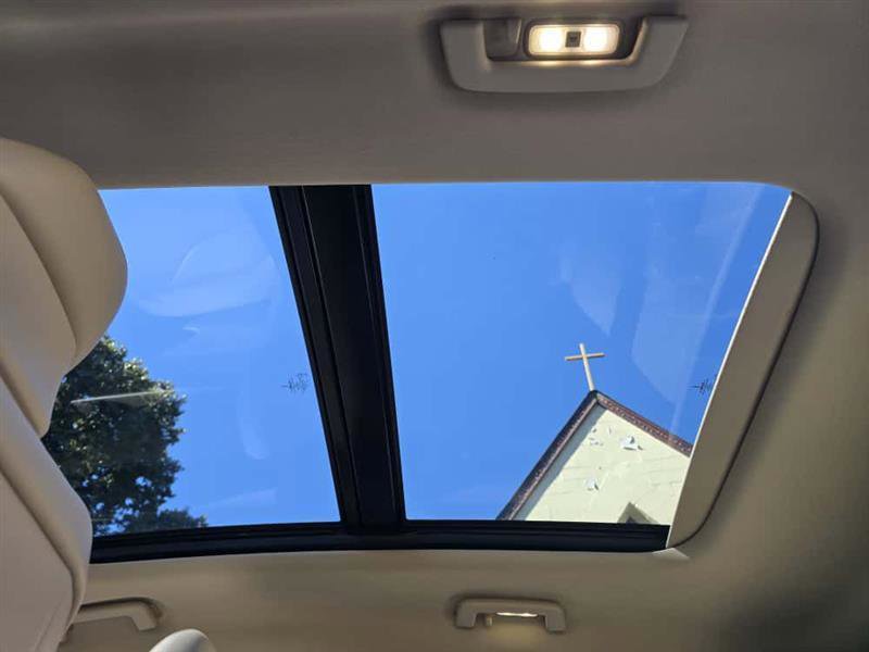 Used 2017 Lincoln MKX Reserve w/ Lincoln MKX Climate Package image 10