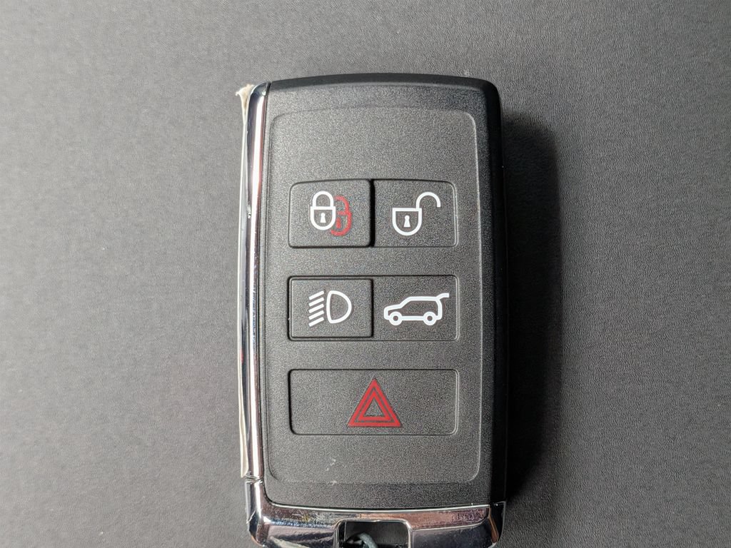 New 2026 Land Rover Discovery Sport Landmark AWD/4WD image 34
