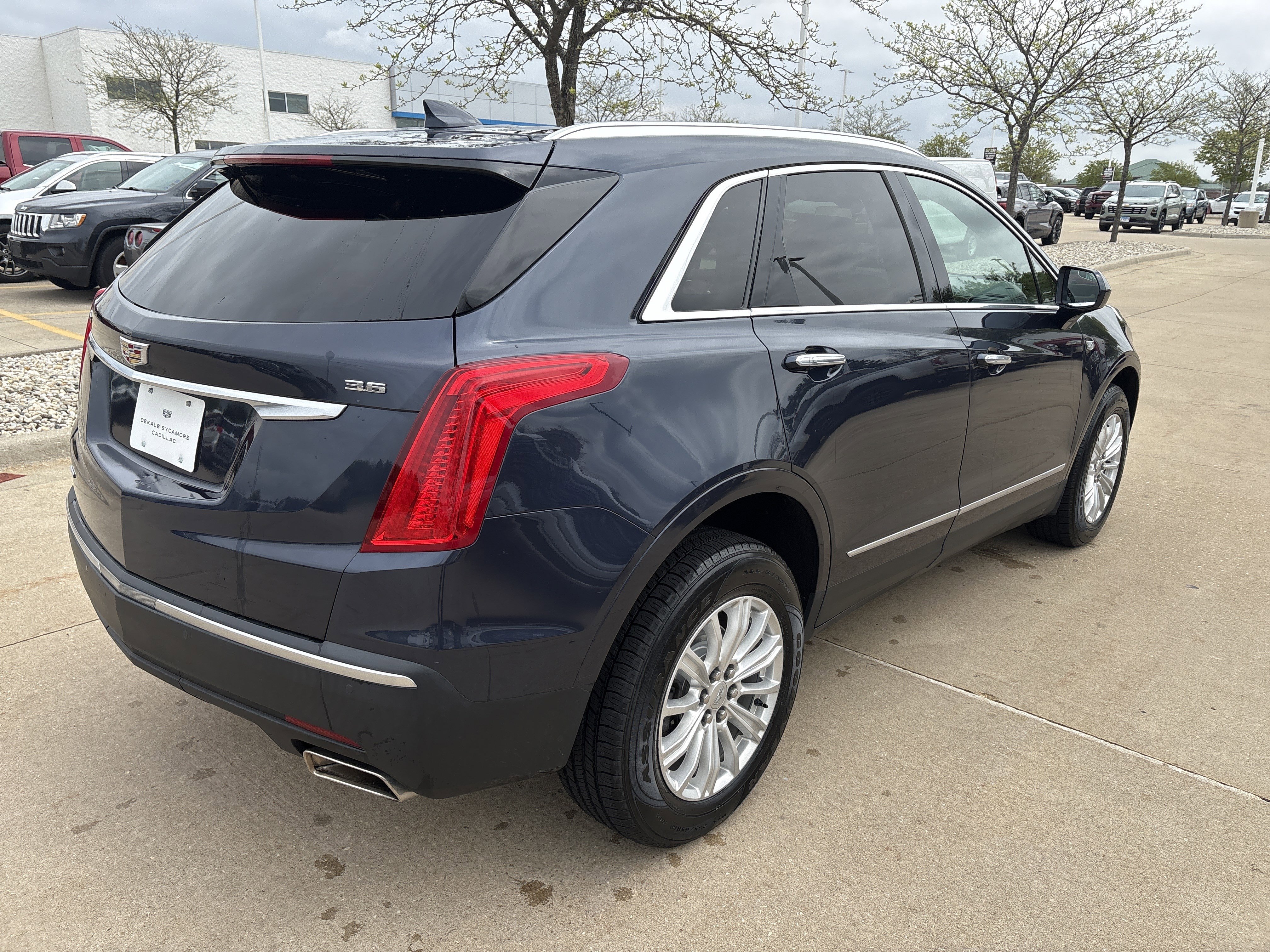 Used 2018 Cadillac XT5 AWD image 7