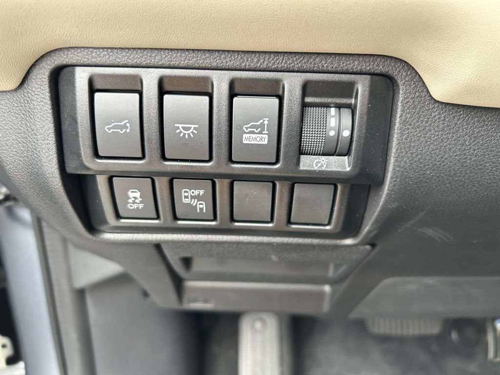 Used 2022 Subaru Ascent Touring AWD/4WD image 23