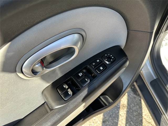 Used 2016 Kia Soul image 24
