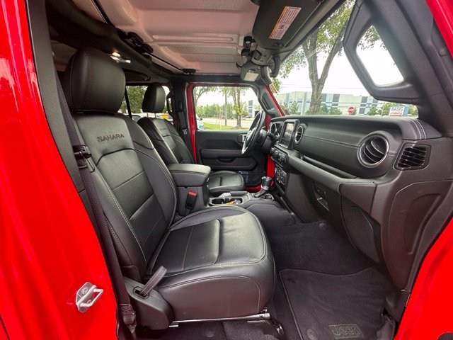 Used 2023 Jeep Wrangler Unlimited Sahara w/ Cold Weather Group AWD/4WD image 29