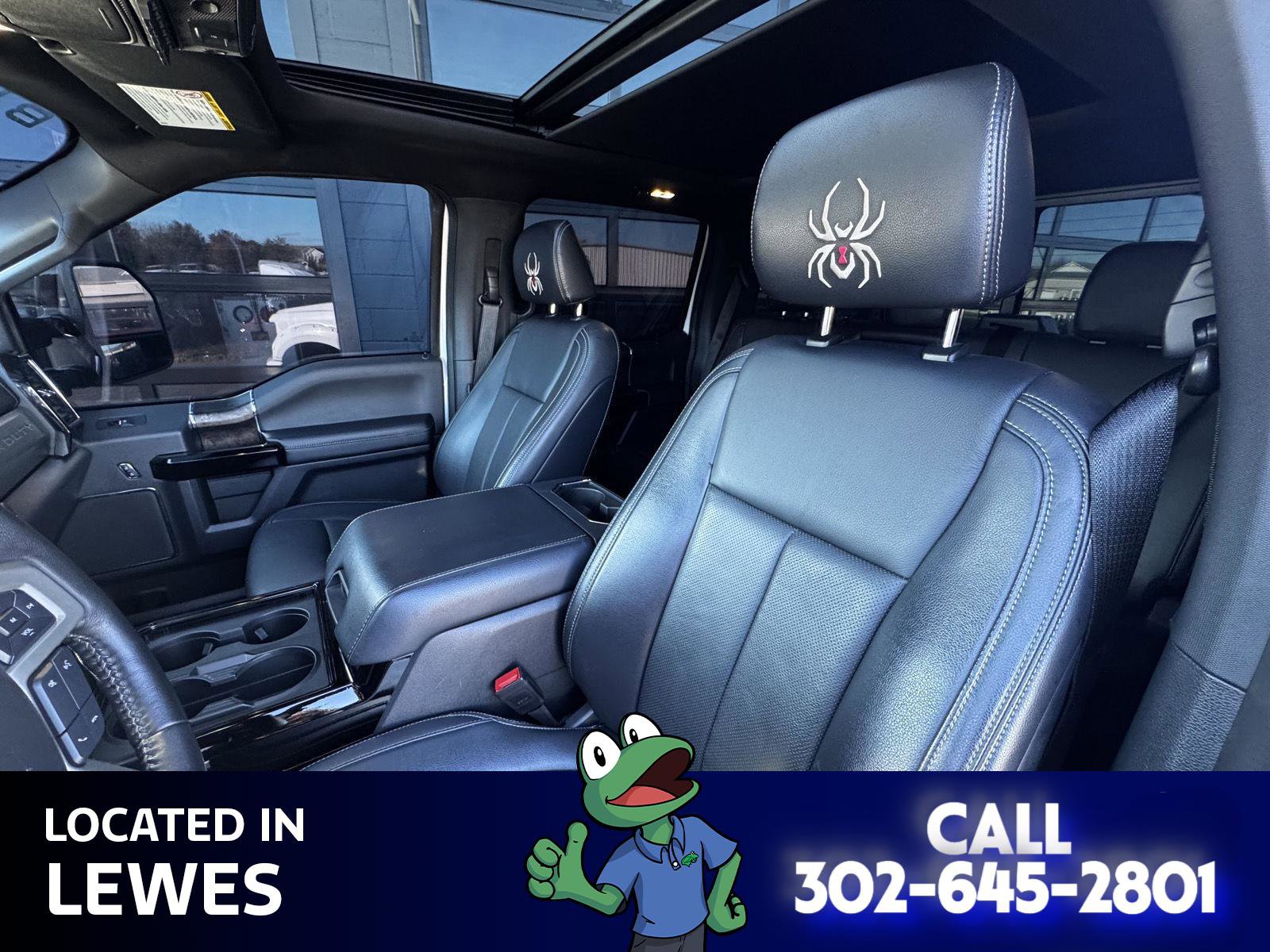 Used 2022 Ford F250 Lariat w/ Black Appearance Package image 9