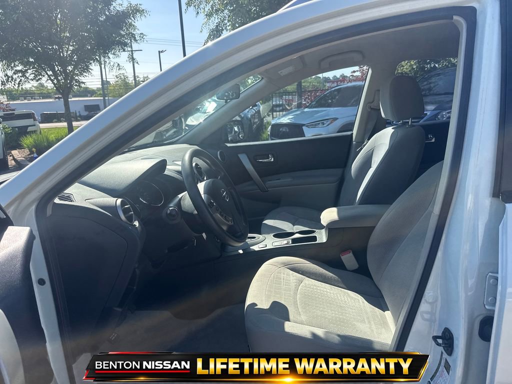 Used 2014 Nissan Rogue S w/ Convenience Package image 10