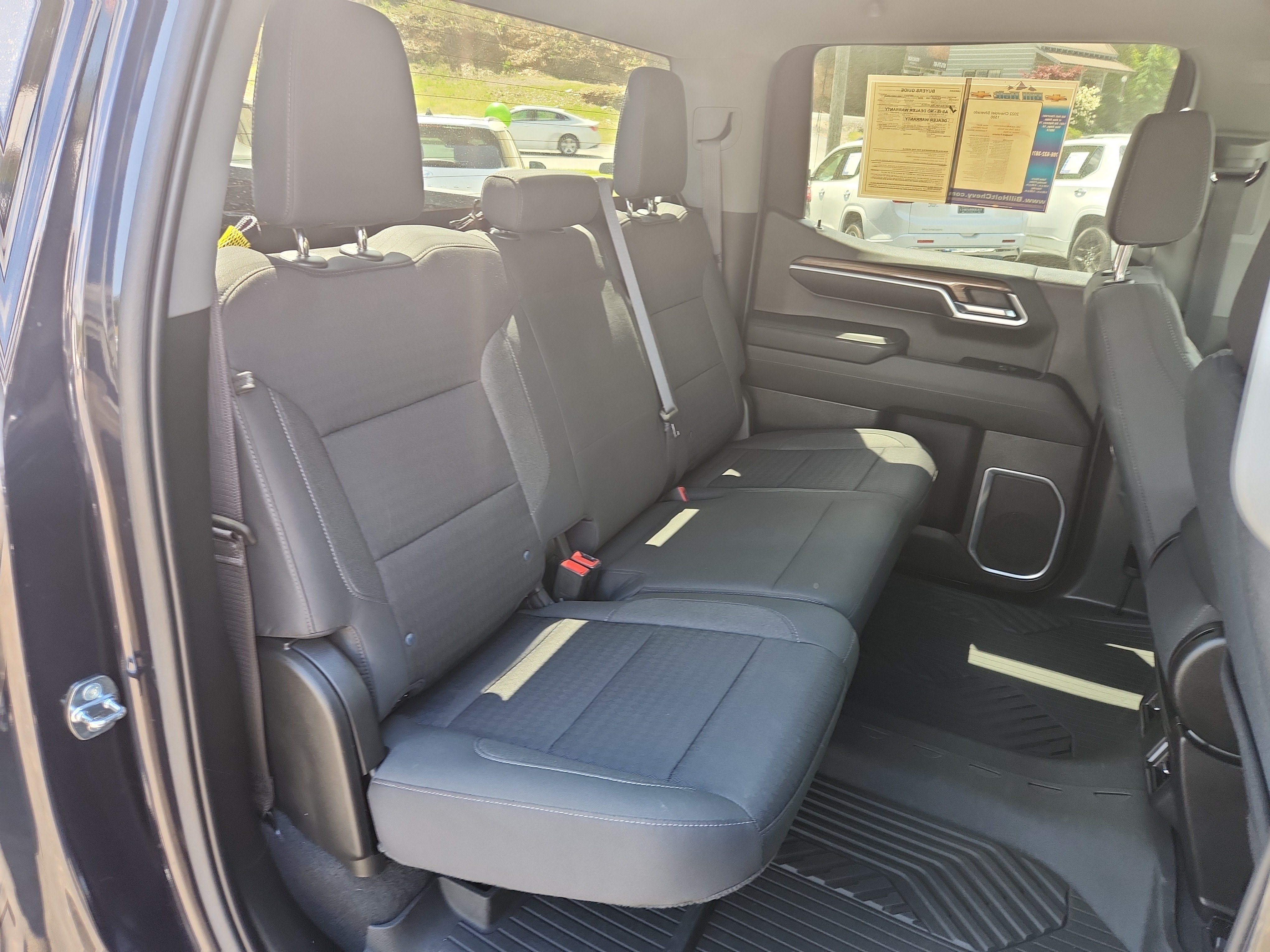 Used 2022 Chevrolet Silverado 1500 LT AWD/4WD image 39