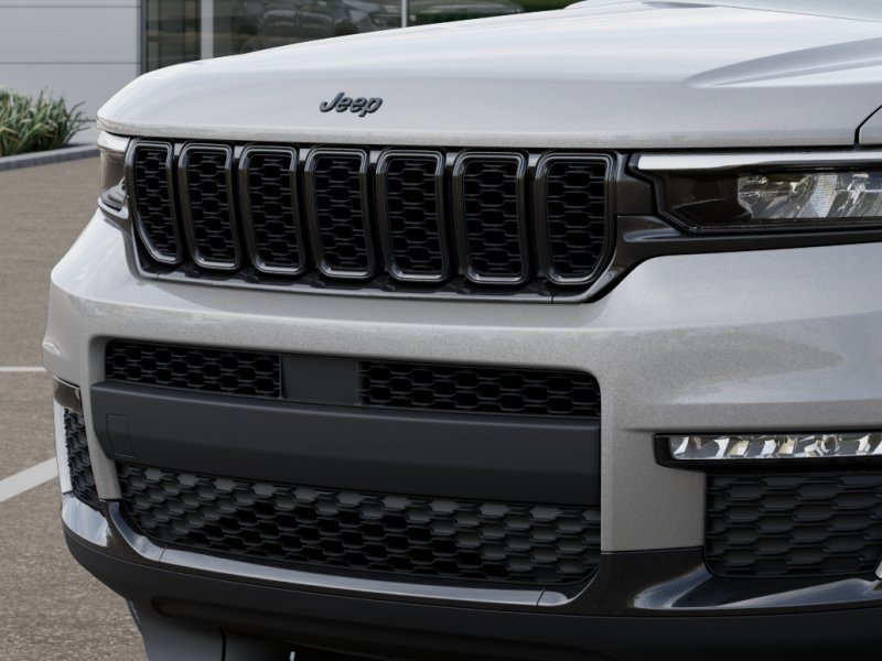 New 2025 Jeep Grand Cherokee L Limited w/ Black Appearance Package image 29