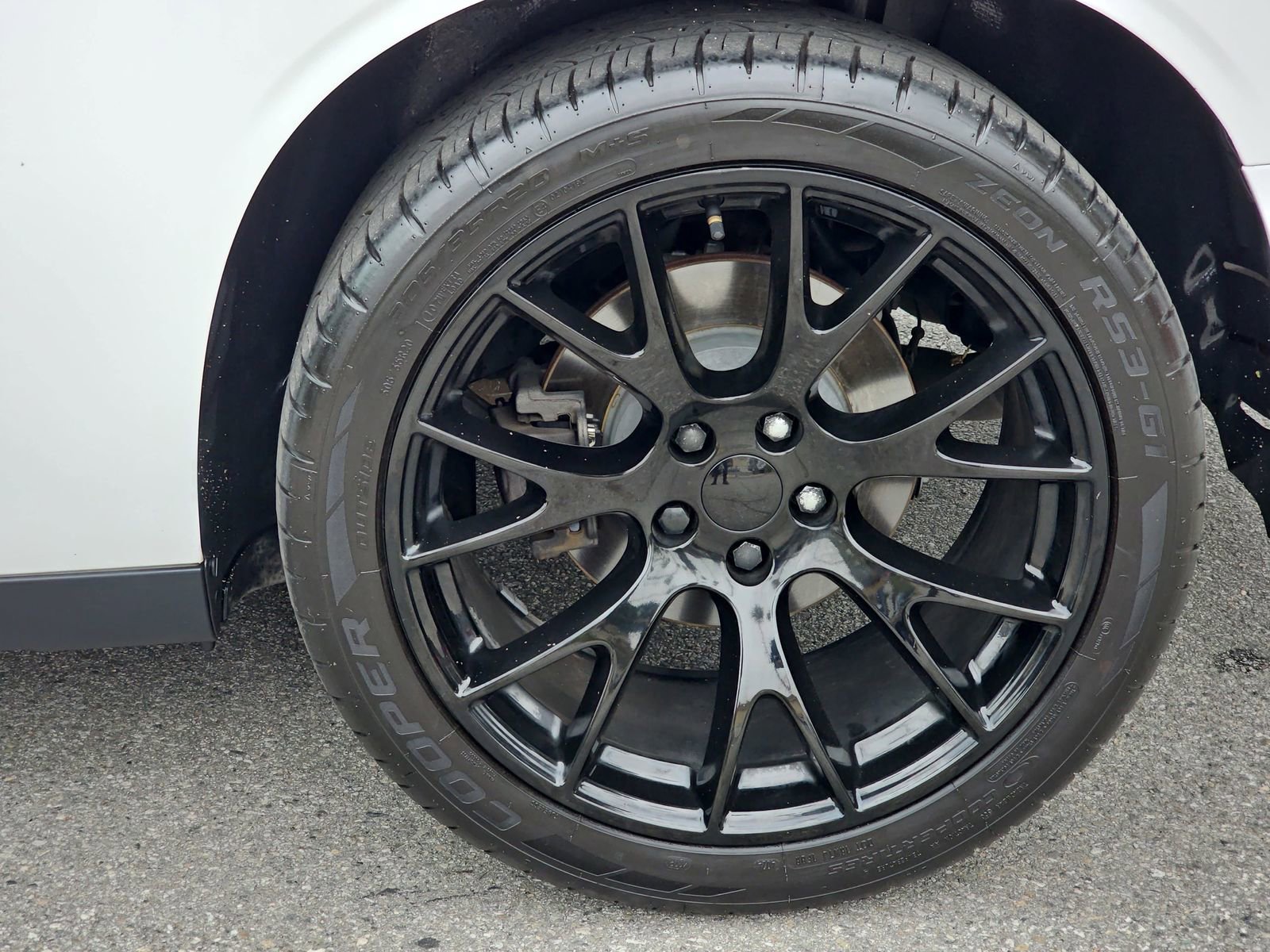 Used 2017 Dodge Challenger R/T RWD image 31