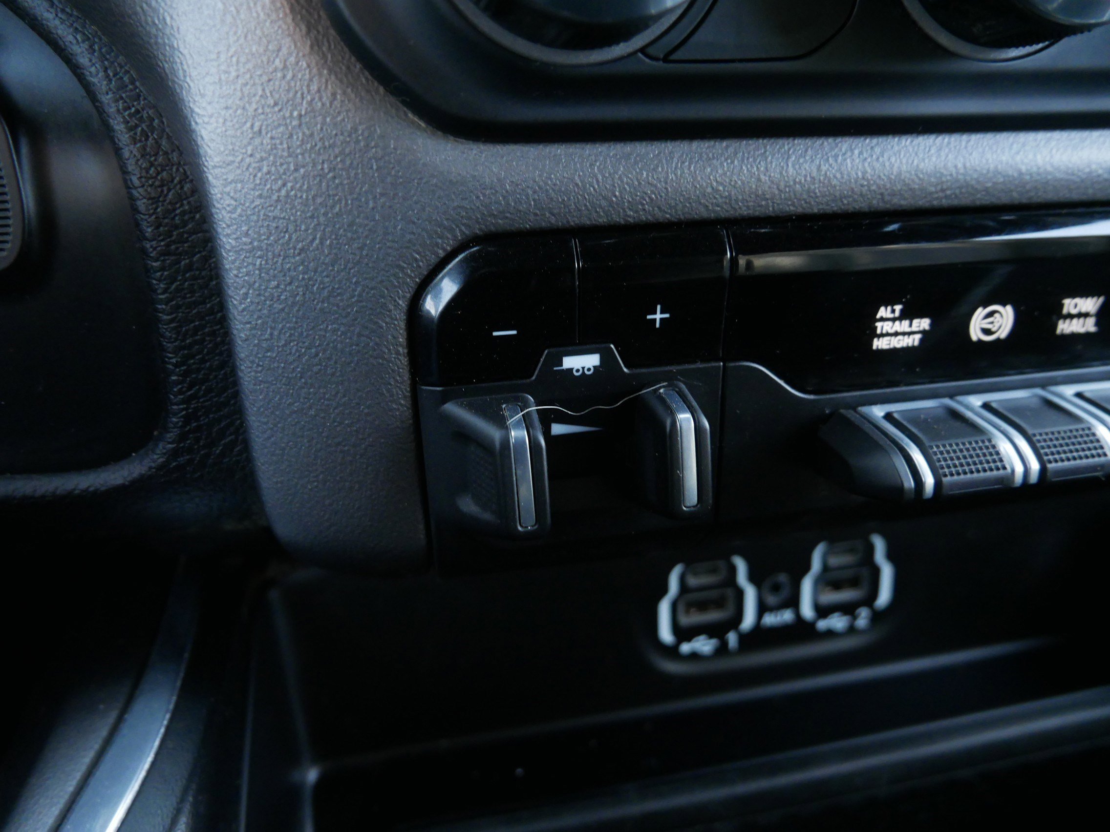 Certified 2022 RAM 3500 Laramie image 33