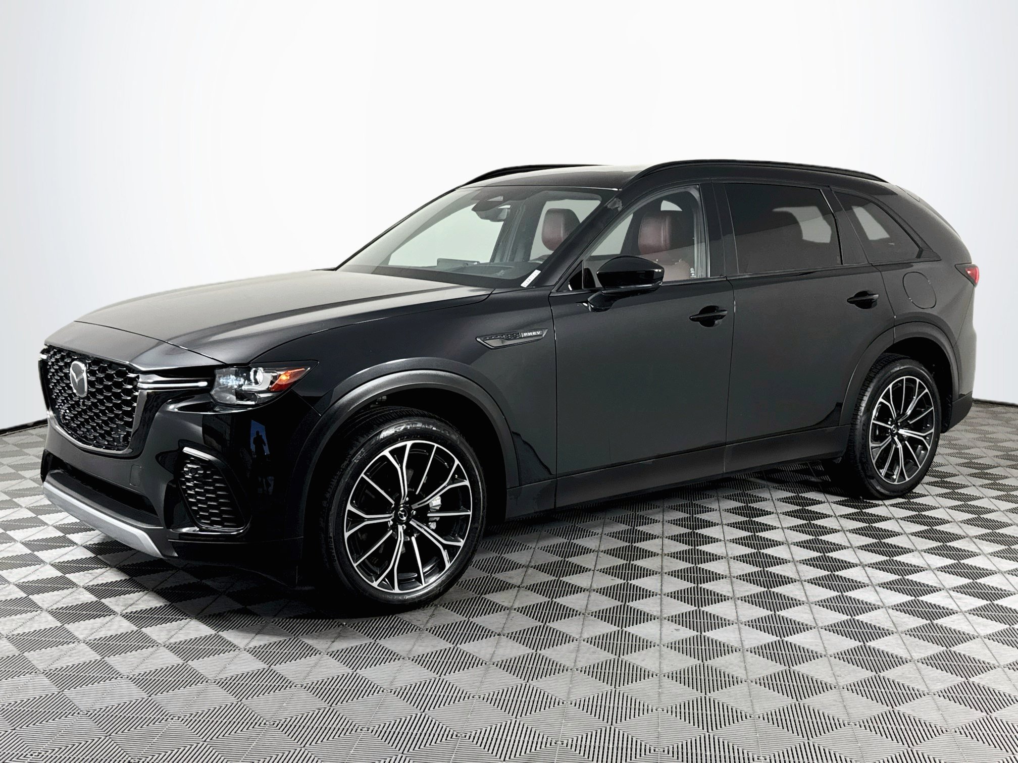 Used 2025 MAZDA CX-70 Plug-In Hybrid w/ Premium Plus AWD/4WD image 4