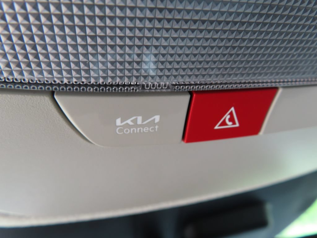 New 2026 Kia Niro EX FWD image 14