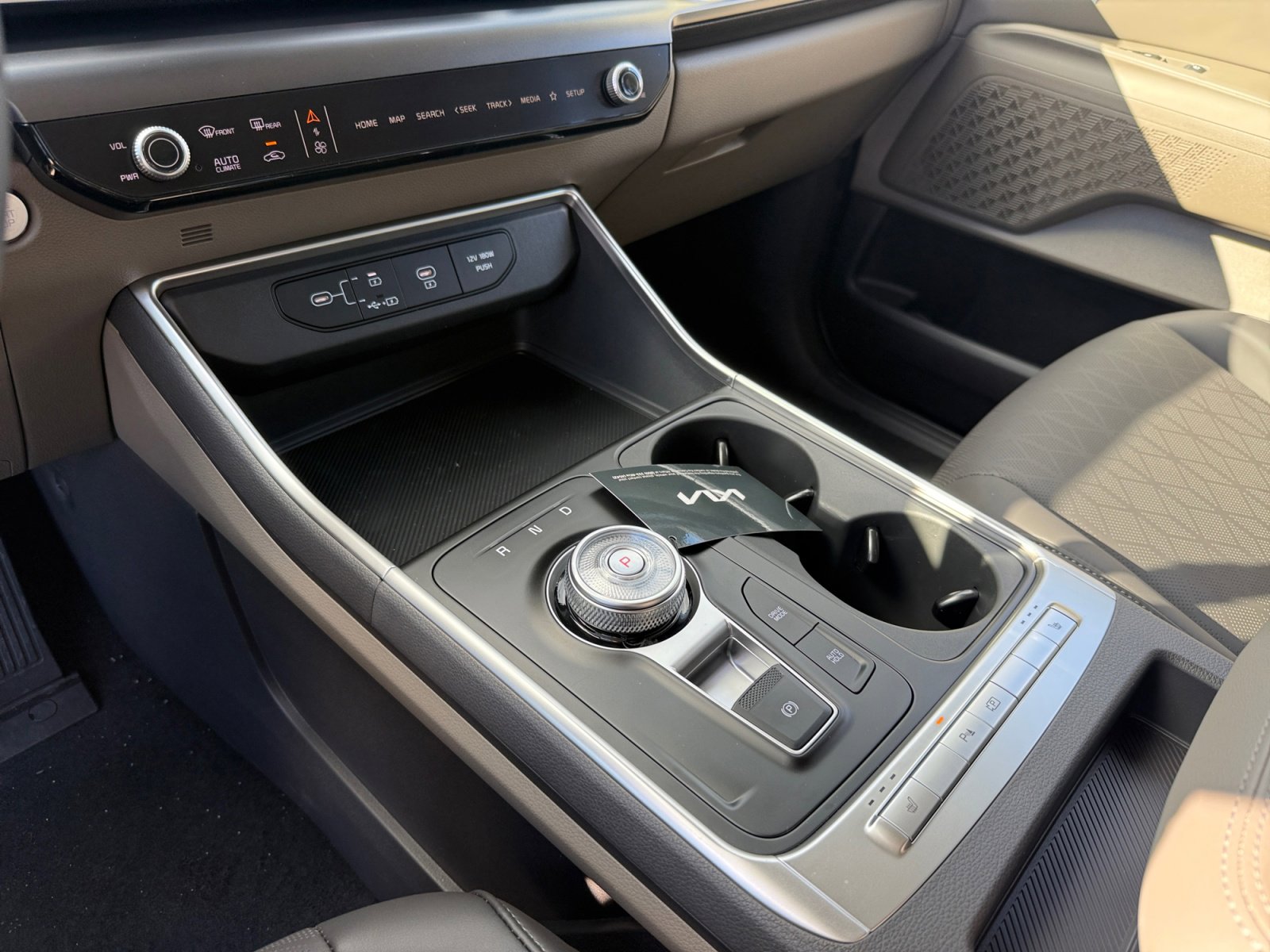 New 2026 Kia Carnival LXS image 13