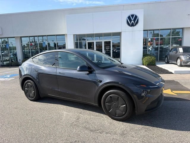 Used 2026 Tesla Model Y 2WD image 2