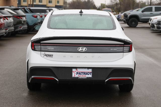 New 2026 Hyundai Sonata SE FWD image 4