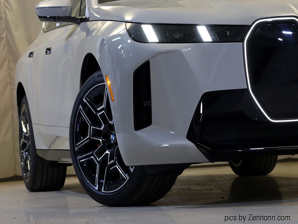 New 2026 BMW iX xDrive45 w/ M Sport Package image 4