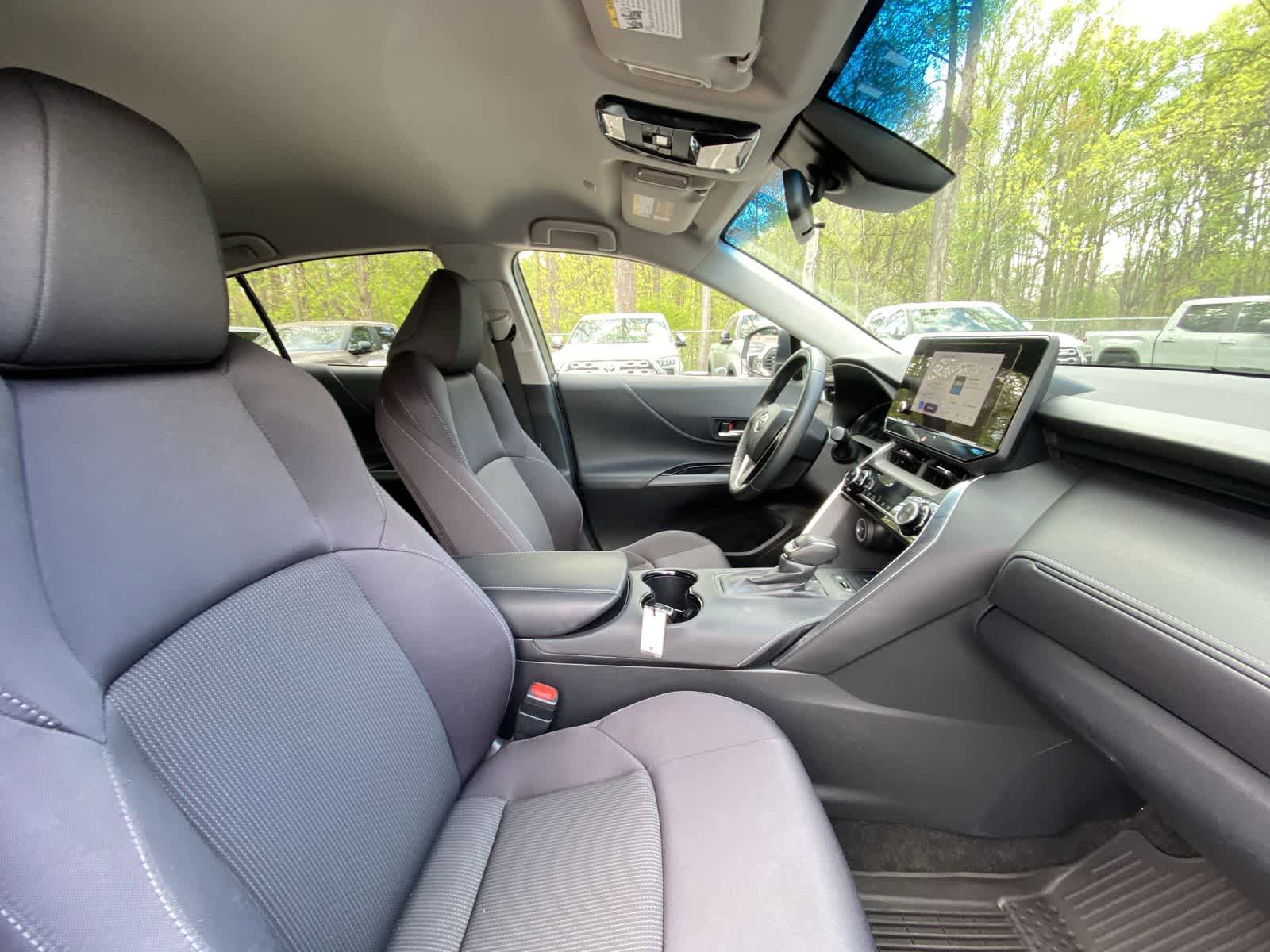 Used 2023 Toyota Venza LE AWD/4WD image 20