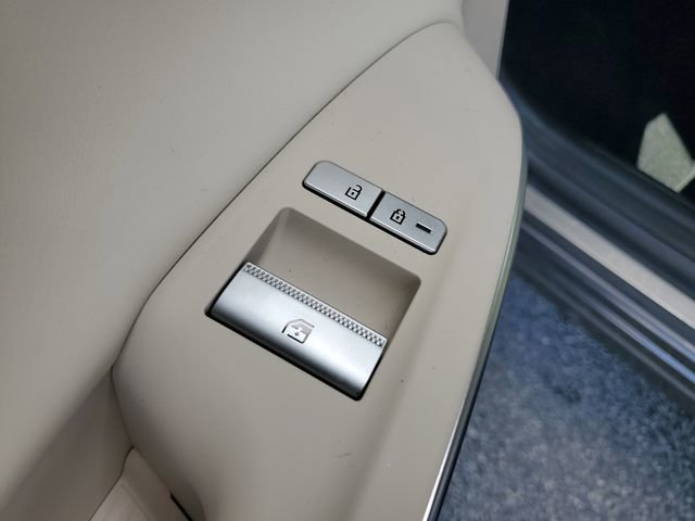 Used 2022 Genesis GV70 2.5T w/ Select Package image 17