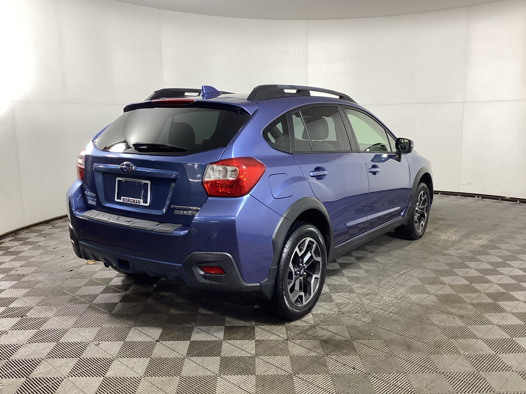 Used 2017 Subaru Crosstrek 2.0i Limited image 2