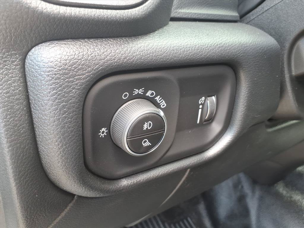 New 2026 RAM 5500 Tradesman w/ Chrome Appearance Group AWD/4WD image 28