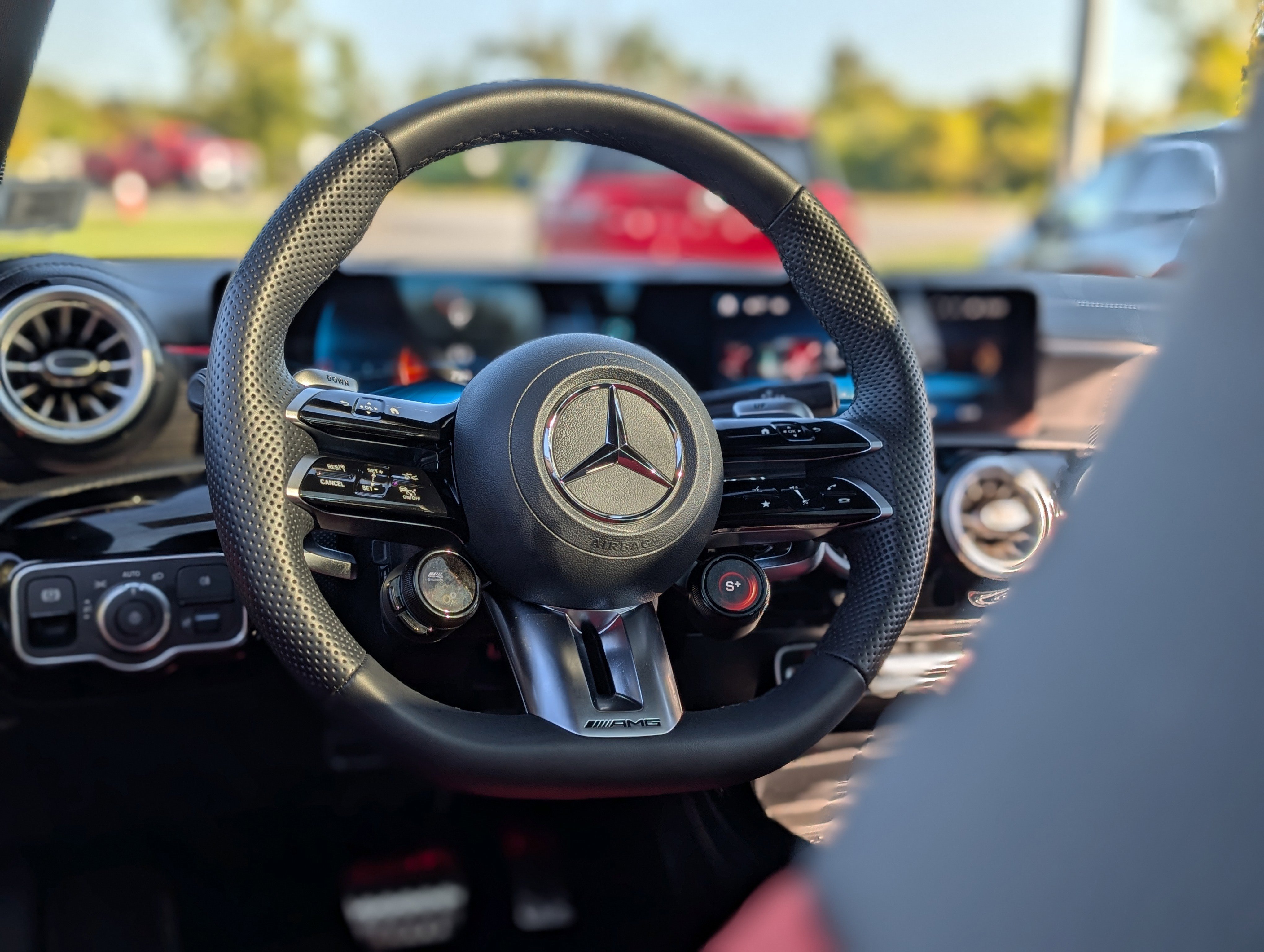 Used 2025 Mercedes-Benz CLA 35 AMG 4MATIC image 26