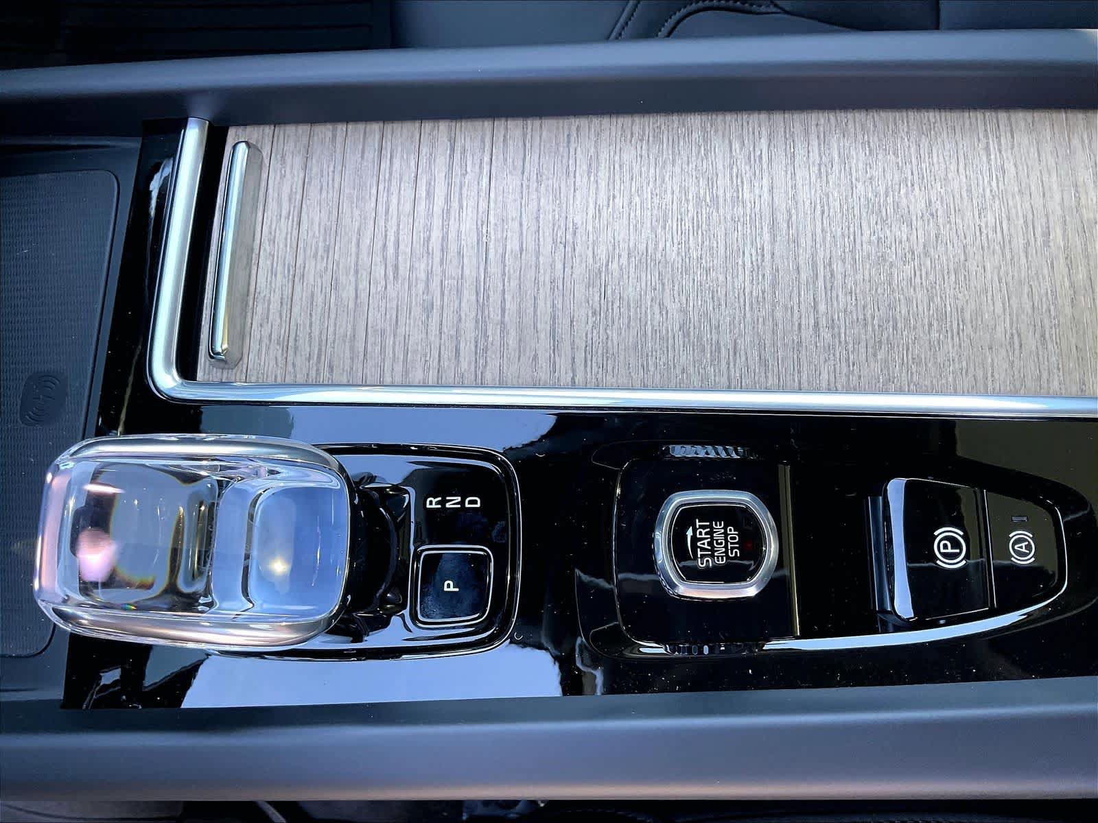 New 2026 Volvo XC60 T8 Plus w/ Climate Package AWD/4WD image 10