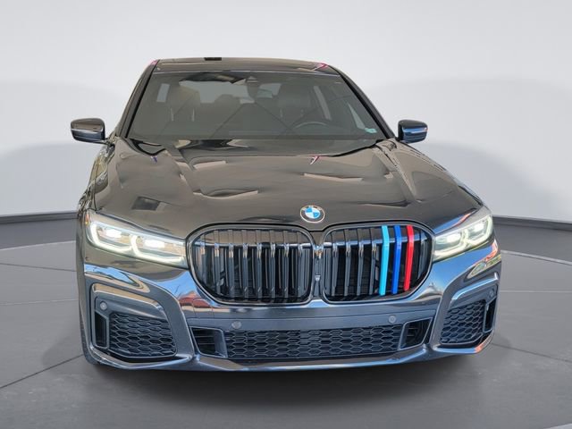 Used 2020 BMW 740i xDrive w/ M Sport Package image 3