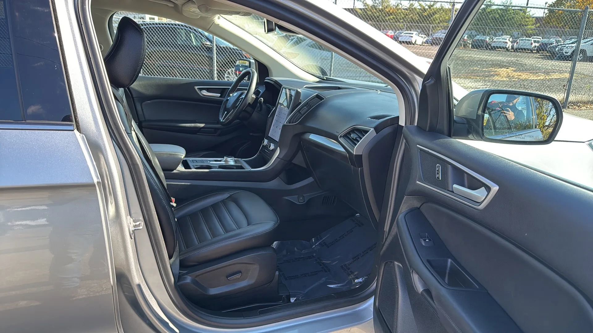 Used 2024 Ford Edge SEL image 24