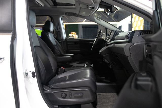 Used 2023 Honda Odyssey Touring image 13