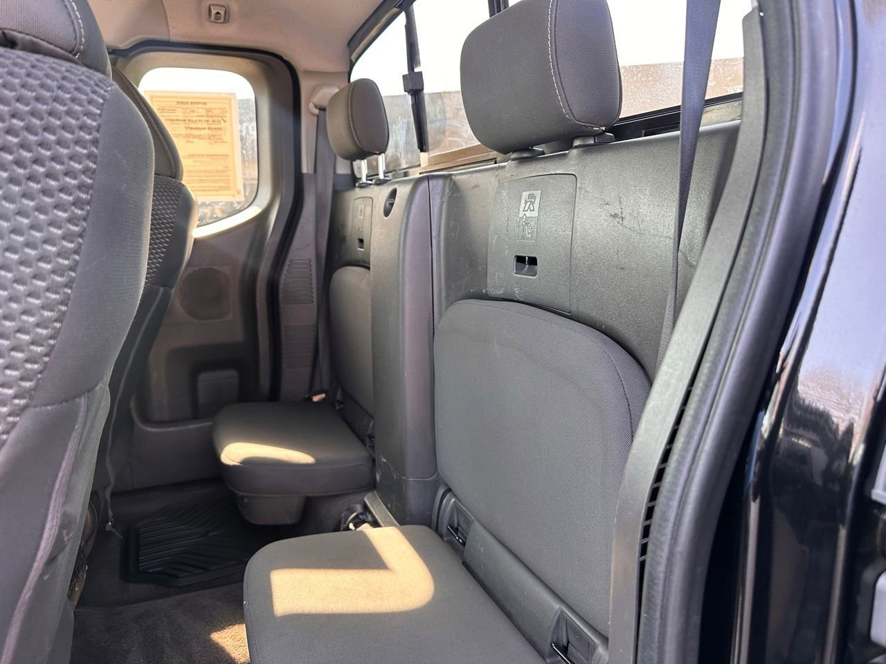 Used 2018 Nissan Frontier Desert Runner image 15